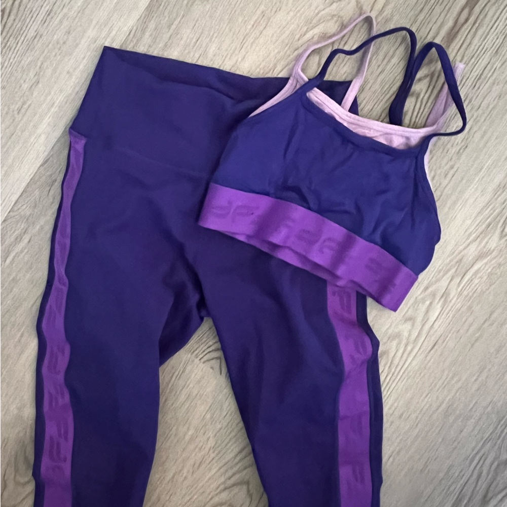 Fabletics workout top and leggings small
